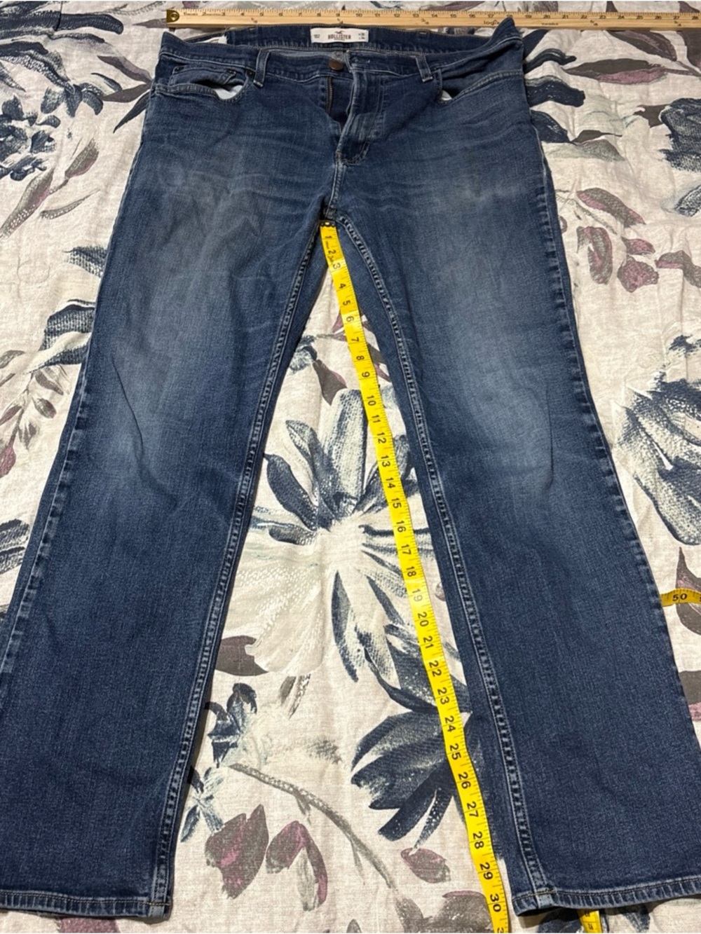 Hollister Men’s Straight Jeans in Dark Blue Wash 36x34